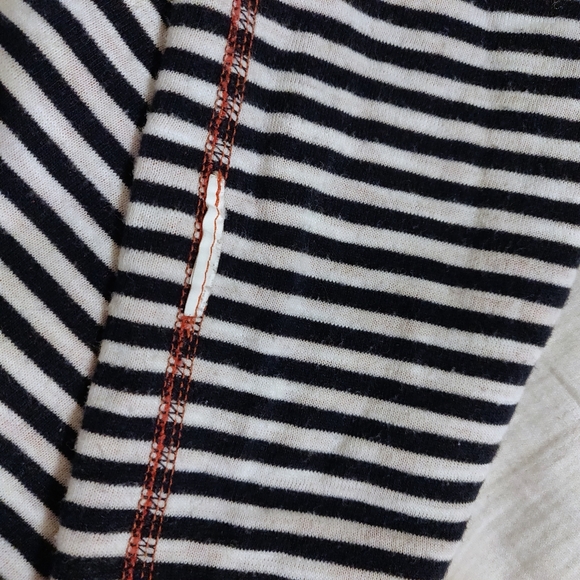 💖3/$25💖 Long Sleeve Reversible Striped Shirt - Picture 3 of 3